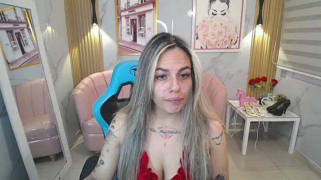 Jade Jones a online show from September 16, 3:40 am