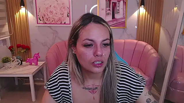 Jade Jones a online show from September 24, 3:46 am