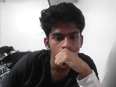 Snapshot of kjohn20 chatting on October 1, 8:24 pm kjohn20 online show from October 1, 8:24 pm