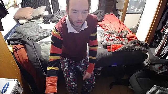 womenhateme69 online show from November 27, 8:59 am