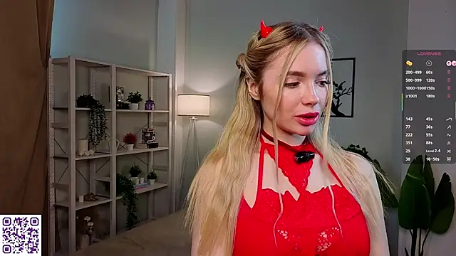 TashiaBosack online show from April 12, 2:15 am