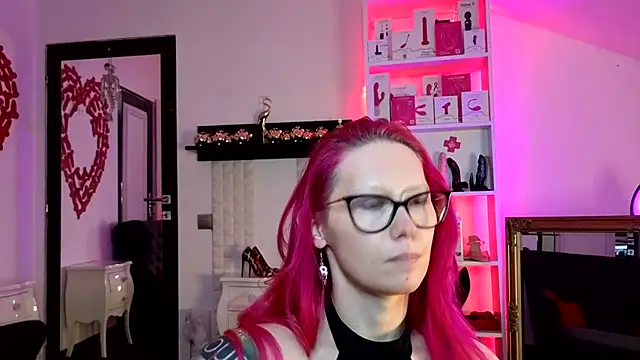 Snapshot of kulteacher chatting on February 17, 9:28 am kulteacher online show from February 17, 9:28 am