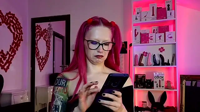 Snapshot of kulteacher chatting on February 7, 10:34 am kulteacher online show from February 7, 10:34 am