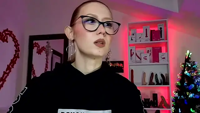 Snapshot of kulteacher chatting on October 21, 8:25 am kulteacher online show from October 21, 8:25 am