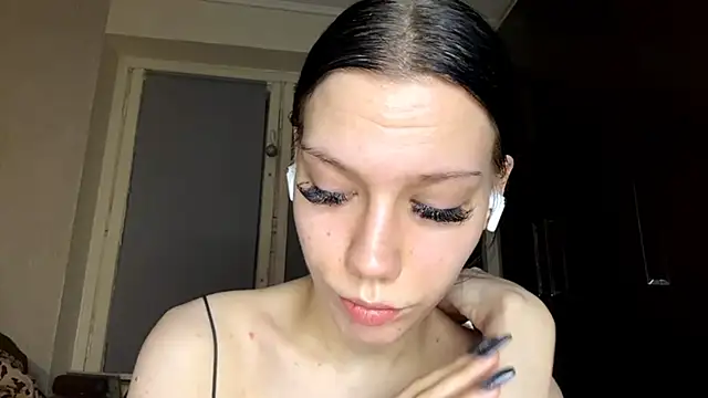 AlfredaBillegas online show from September 24, 8:37 pm