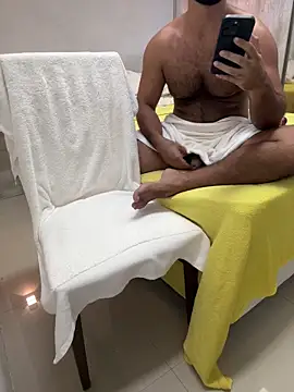 Snapshot of CasadoLutadorBigStuds chatting on February 14, 9:59 pm CasadoLutadorBigStuds online show from February 14, 9:59 pm