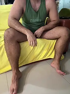 CasadoLutadorBigStuds online show from September 11, 7:08 am