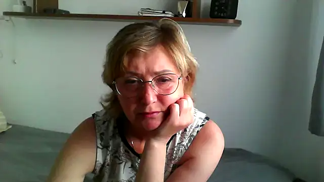 IrynaMolbertx online show from September 21, 2:22 pm
