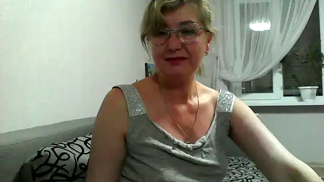 IrynaMolbertx online show from October 8, 7:36 pm