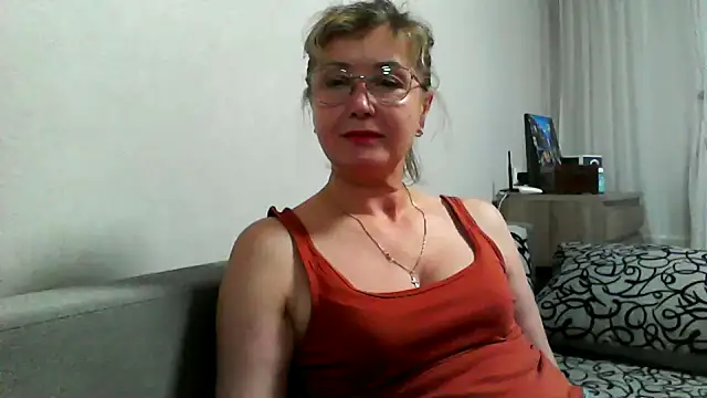 IrynaMolbertx online show from October 10, 4:52 pm