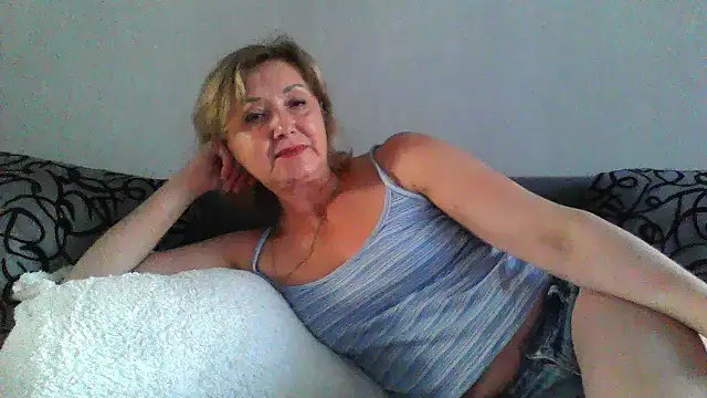 IrynaMolbertx online show from October 20, 2:06 pm