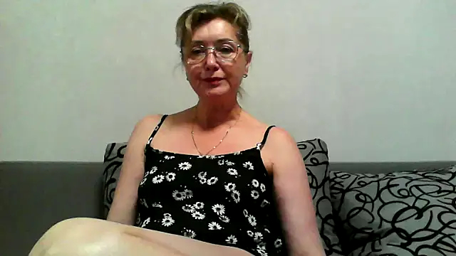 IrynaMolbertx online show from October 16, 6:27 pm