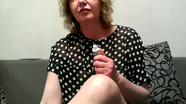 IrynaMolbertx online show from January 13, 4:55 pm