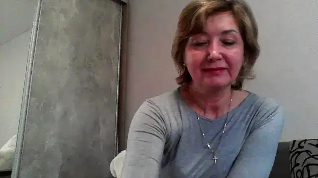 IrynaMolbertx online show from October 24, 7:18 am