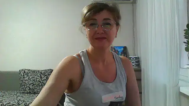 IrynaMolbertx online show from January 6, 1:37 pm