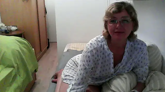 IrynaMolbertx online show from September 19, 8:02 pm