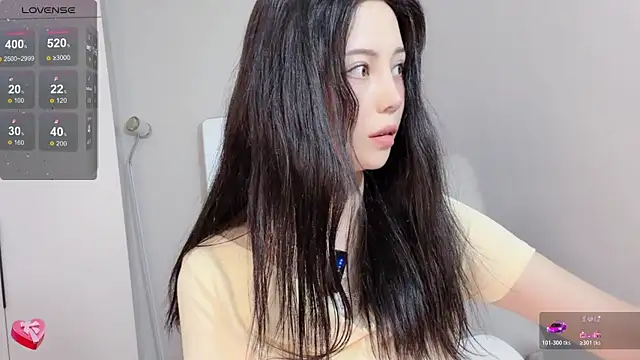 Amy-i online show from May 27, 1:29 pm