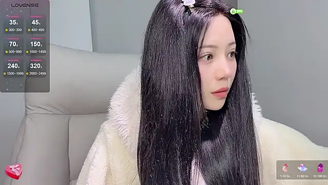 Amy-i online show from February 10, 6:07 pm