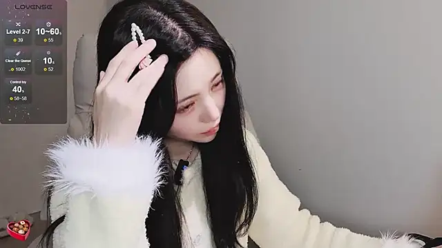 Amy-i online show from February 6, 5:31 pm