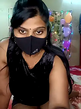 reena502 online show from November 29, 6:30 pm