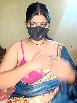 Snapshot of reena502 chatting on June 17, 4:01 am reena502 online show from June 17, 4:01 am