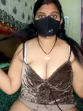 reena502 online show from April 10, 5:20 pm