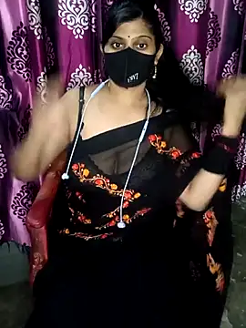 Snapshot of reena502 chatting on October 1, 5:50 pm reena502 online show from October 1, 5:50 pm
