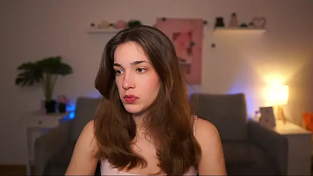 kissie cat online show from April 8, 1:23 pm