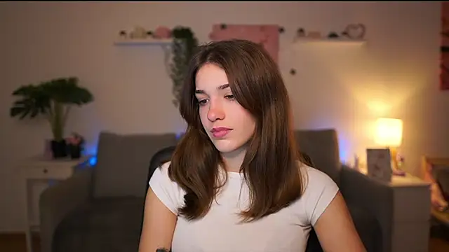 kissie cat online show from December 19, 3:14 pm