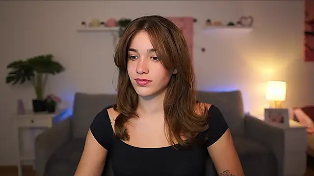 Snapshot of kissie_cat chatting on October 7, 1:12 pm kissie cat online show from October 7, 1:12 pm