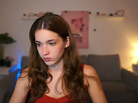 Snapshot of kissie_cat chatting on September 23, 1:07 pm kissie cat online show from September 23, 1:07 pm