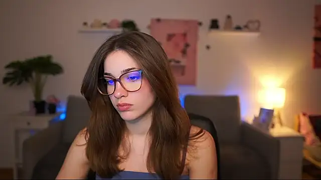 kissie cat online show from February 25, 2:28 pm