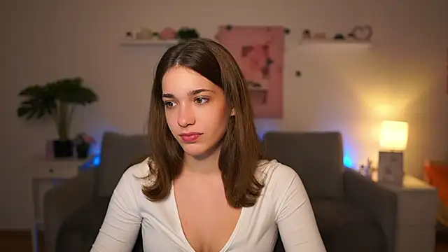 Snapshot of kissie_cat chatting on November 17, 2:10 pm kissie cat online show from November 17, 2:10 pm