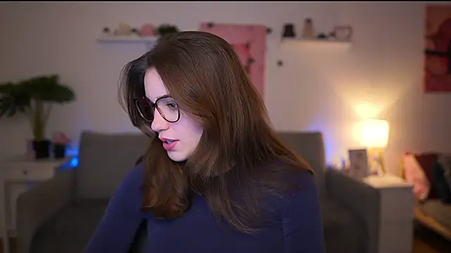 kissie cat online show from February 9, 2:26 pm