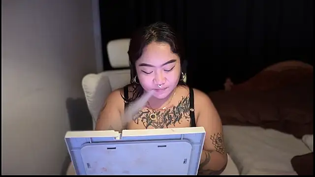  XXXKittyTingles online show from December 19, 5:43 am