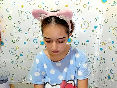 Snapshot of Soft_Angel8 chatting on February 3, 6:22 am Soft Angel8 online show from February 3, 6:22 am