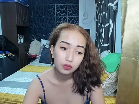 Snapshot of Soft_Angel8 chatting on December 5, 2:26 pm Soft Angel8 online show from December 5, 2:26 pm