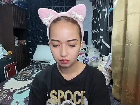 Snapshot of Soft_Angel8 chatting on December 18, 5:50 pm Soft Angel8 online show from December 18, 5:50 pm