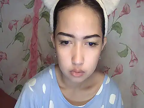 Snapshot of Soft_Angel8 chatting on July 4, 6:09 am Soft Angel8 online show from July 4, 6:09 am