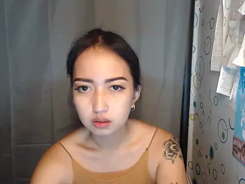 Snapshot of Soft_Angel8 chatting on May 7, 4:50 am Soft Angel8 online show from May 7, 4:50 am