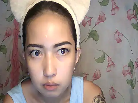 Snapshot of Soft_Angel8 chatting on July 8, 10:05 am Soft Angel8 online show from July 8, 10:05 am