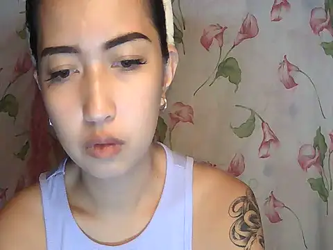 Snapshot of Soft_Angel8 chatting on July 10, 4:45 am Soft Angel8 online show from July 10, 4:45 am
