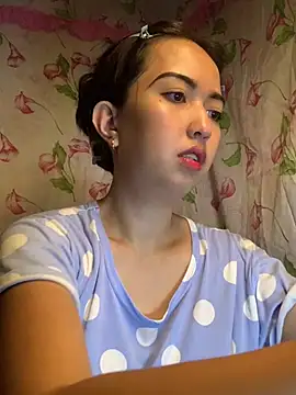 Snapshot of Soft_Angel8 chatting on June 11, 6:54 am Soft Angel8 online show from June 11, 6:54 am