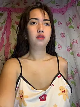 Snapshot of Soft_Angel8 chatting on June 13, 6:44 am Soft Angel8 online show from June 13, 6:44 am
