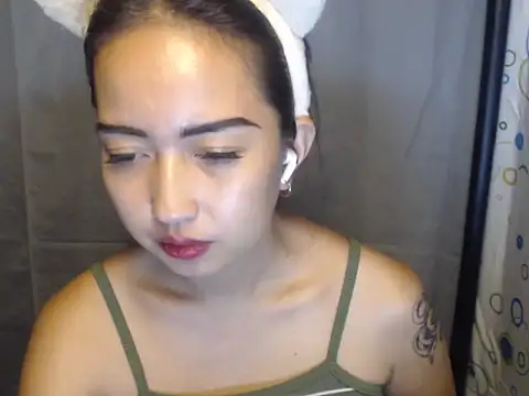 Snapshot of Soft_Angel8 chatting on May 26, 5:11 pm Soft Angel8 online show from May 26, 5:11 pm