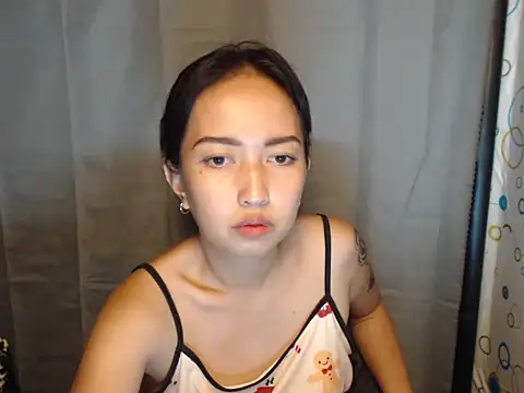 Snapshot of Soft_Angel8 chatting on April 29, 6:17 am Soft Angel8 online show from April 29, 6:17 am