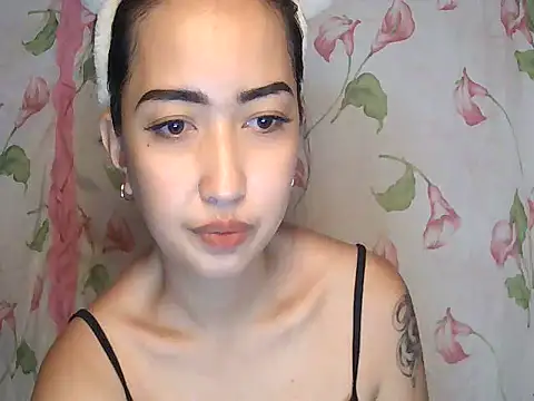 Snapshot of Soft_Angel8 chatting on June 24, 5:06 am Soft Angel8 online show from June 24, 5:06 am