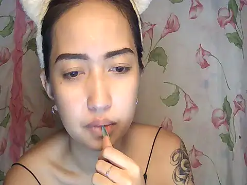 Snapshot of Soft_Angel8 chatting on July 13, 4:34 am Soft Angel8 online show from July 13, 4:34 am