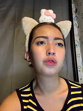 Snapshot of Soft_Angel8 chatting on May 13, 6:37 pm Soft Angel8 online show from May 13, 6:37 pm