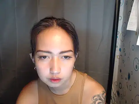Snapshot of Soft_Angel8 chatting on May 17, 6:24 am Soft Angel8 online show from May 17, 6:24 am